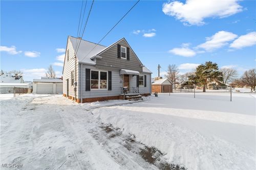 16379 Hummel Rd, Brook Park, OH, 44142-1966 | Card Image