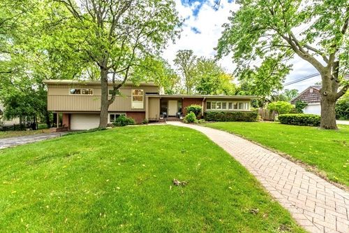 430 Briargate Ter, Hinsdale, IL, 60521-2821 | Card Image