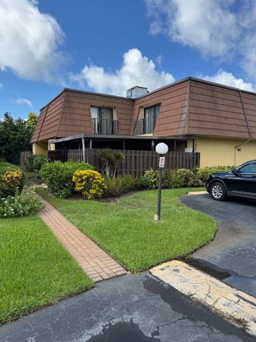 apt-10-4221 Turnberry Cir, Lake Worth, FL, 33467-4047 | Card Image