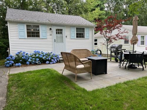 15-88 Old Post Road, Westerly, RI, 02891 | Card Image