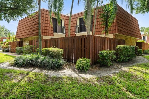 15c-3118 Spanish Wells Dr, Delray Beach, FL, 33445-5423 | Card Image