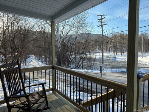 17 Maple St, Beacon, NY, 12508-2008 | Card Image