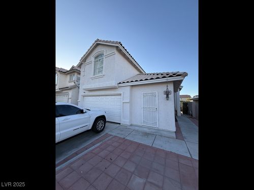 8064 Kentshire Dr, Las Vegas, NV, 89117-3928 | Card Image