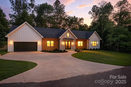 53-303 Wittenburg Springs Dr, Taylorsville, NC, 28681-6895 | Card Image