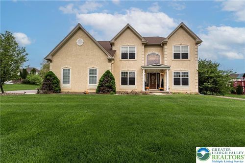 4415 Crosswinds Dr, Easton, PA, 18045-2371 | Card Image
