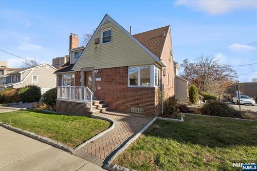 534 Kearney Ave, Cliffside Park, NJ, 07010-2288 | Card Image