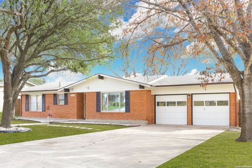 2806 Belvoir Dr, San Antonio, TX, 78230-4406 | Card Image