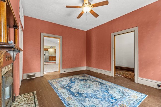 Living Room | Image 22