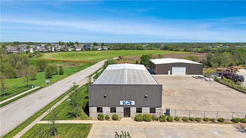 990 Premier Dr, Kearney, MO, 64060-7975 | Card Image
