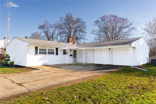 1718 Fernwood Blvd, Alliance, OH, 44601-3835 | Card Image