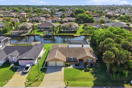 23 Christopher Ct, PALM COAST, FL, 32137-8365 | Card Image