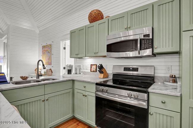 1 Keepers Lndg, House other with 3 bedrooms, 3 bathrooms and 1 parking in Bald Head Island NC | Image 7