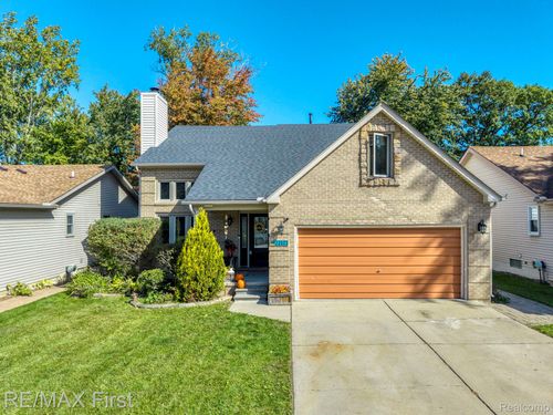 23577 Donaldson St, Clinton Township, MI, 48035-4321 | Card Image