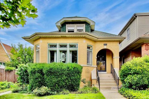 5829 N Mobile Avenue, Chicago, IL, 60646 | Card Image