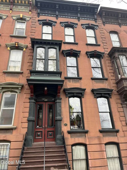 223 Lancaster St, Albany, NY, 12210-1131 | Card Image
