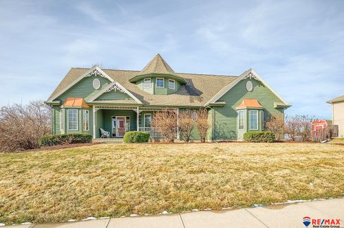 701 Fenwick St, Papillion, NE, 68046-3123 | Card Image