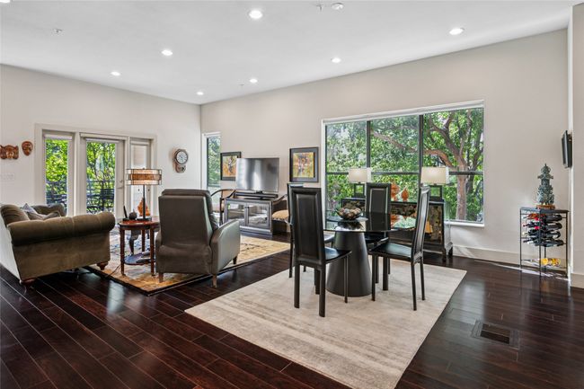 APT-32 - 4111 Newton Ave, Condo with 2 bedrooms, 3 bathrooms and null parking in Dallas TX | Image 4