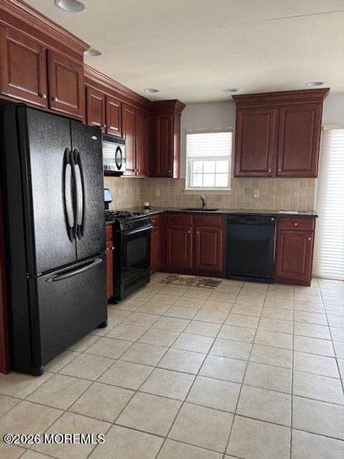 1000-1 Carnaby Close, Freehold, NJ, 07728-3802 | Card Image