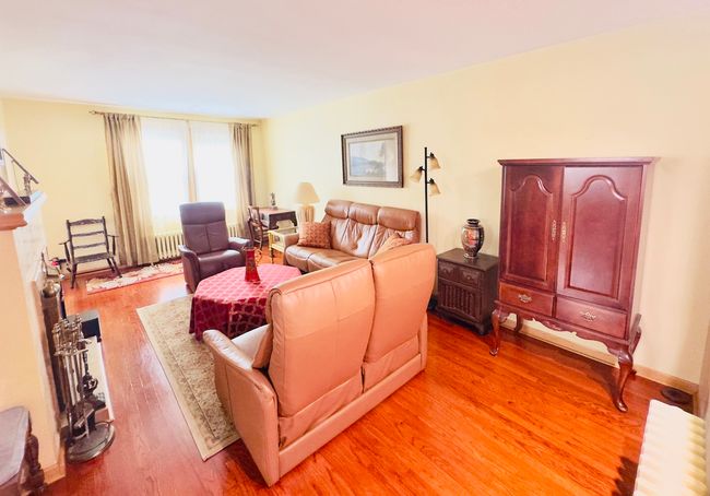 9321 S 81 St Ct, House other with 3 bedrooms, 3 bathrooms and 2 parking in Hickory Hills IL | Image 7
