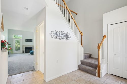 28986 Christopher Ln, Southfield, MI, 48034-5697 | Card Image