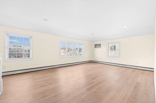 144 223rd St, Laurelton, NY, 11413-3439 | Card Image