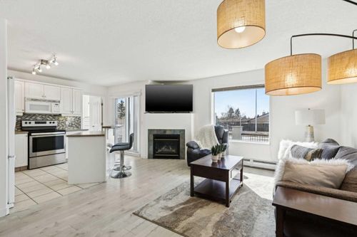 102-6102 Valleyview Pk Se, Calgary, AB, T2B3R6 | Card Image