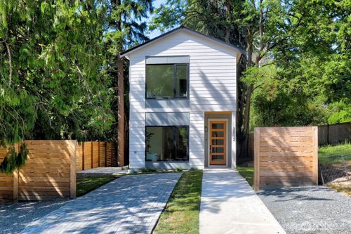 b-2012 Ne 143rd St, Seattle, WA, 98125-5775 | Card Image
