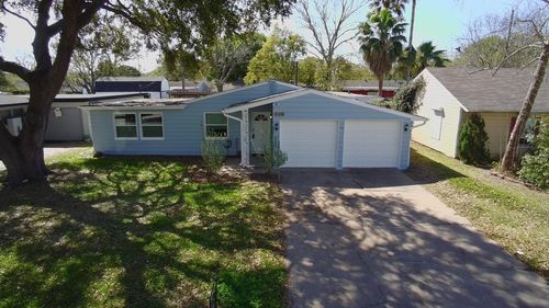115 Marlin Ave, Galveston, TX, 77550-3127 | Card Image
