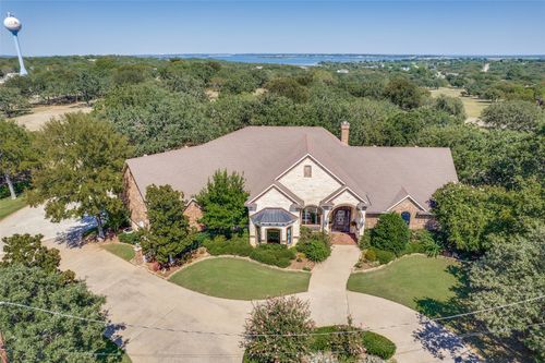 221 Hart Ct, Runaway Bay, TX, 76426-9302 | Card Image