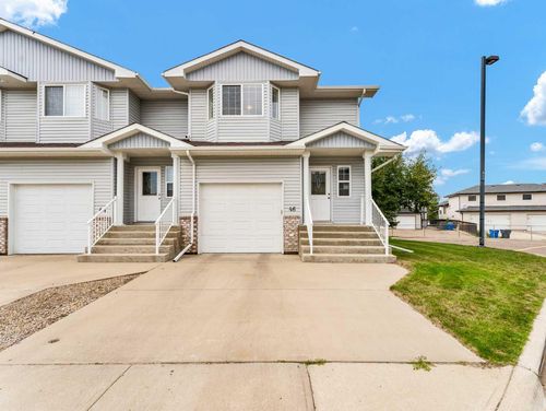 46 Saamis Meadows Lane Sw, Medicine Hat, AB, T1B0A5 | Card Image