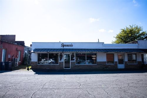 106 Ne 1st St, Atkins, AR, 72823-4202 | Card Image