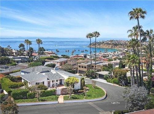 1665 Hillcrest Dr, Laguna Beach, CA, 92651-1203 | Card Image