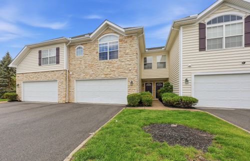 5115 Vinings Blvd, Dublin, OH, 43016-7142 | Card Image