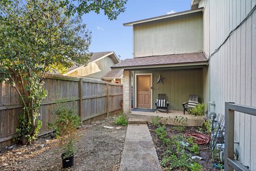 6492 Hart Ln, Austin, TX, 78731-3162 | Card Image