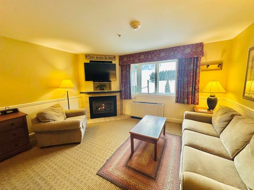 235/237, QTR 2 89 Grand Summit Way, Dover, VT, 05356 | Card Image