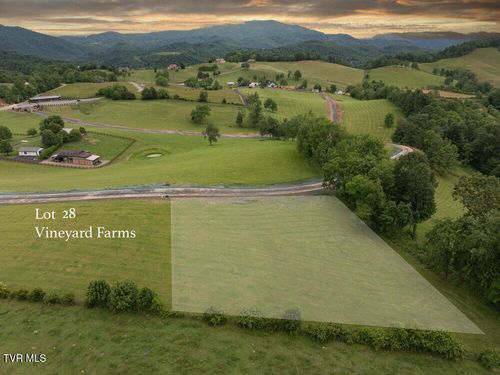 28 Dry Hill Rd, Butler, TN, 37640 | Card Image