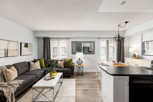 809-46 Western Battery Road, Toronto, ON, M6K3P1 | Card Image