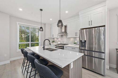 31-20155 84 Ave, Langley, BC, V2Y3R3 | Card Image