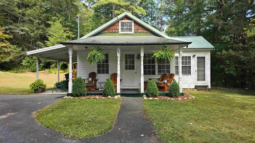 787 Vt Route 30, Newfane, VT, 05345-4409 | Card Image