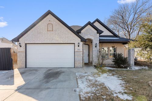 2512 High Crest Ave, Fort Worth, TX, 76111-1809 | Card Image