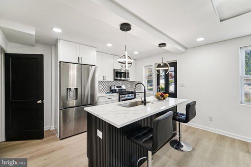 917 Reverdy Rd, BALTIMORE, MD, 21212-3222 | Card Image