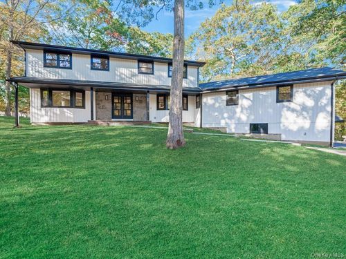 11 Gorham Ln, Dix Hills, NY, 11746-6156 | Card Image