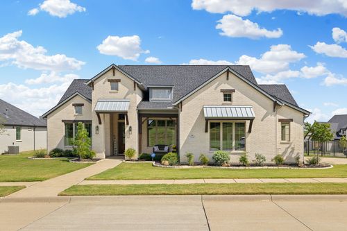 320 Carrington Dr, Argyle, TX, 76226-2194 | Card Image