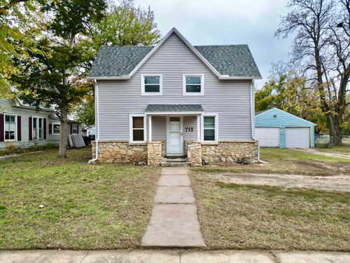 712 S C St, Arkansas City, KS, 67005-3422 | Card Image