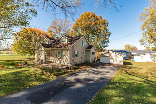 711 Maple Ave, Falmouth, KY, 41040-1446 | Card Image