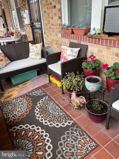 2864 Kentucky Ave, BALTIMORE, MD, 21213-1216 | Card Image