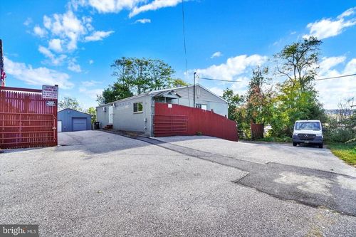 321 Dewey St, YORK, PA, 17404-3510 | Card Image