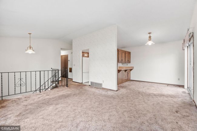 10-web-or-mls-4307 Evergreen Dr-10.jpg | Image 10
