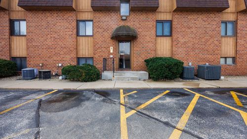 apt-5-1010 Arlene Ct, Bloomington, IL, 61701-7165 | Card Image