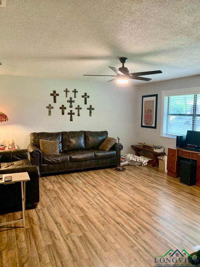 155 PR 2127 155 Pr 2127, House other with 3 bedrooms, 2 bathrooms and null parking in Marshall TX | Image 4